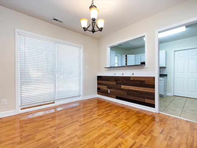 Building Photo - 1324 Bethel Rd