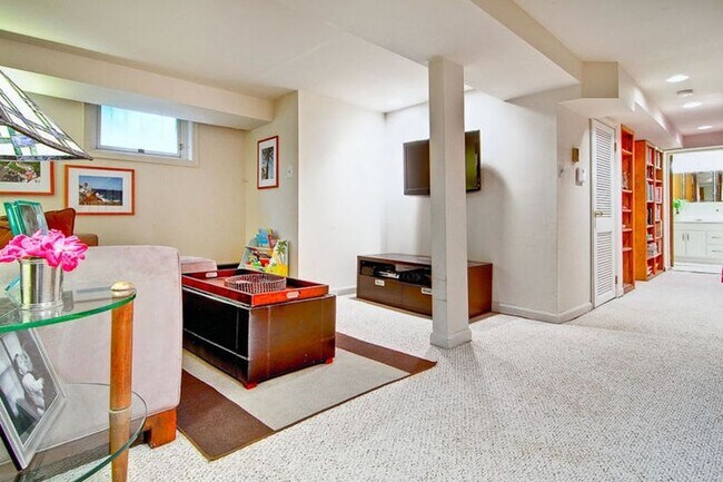 Building Photo - 4617 Arkansas Ave NW