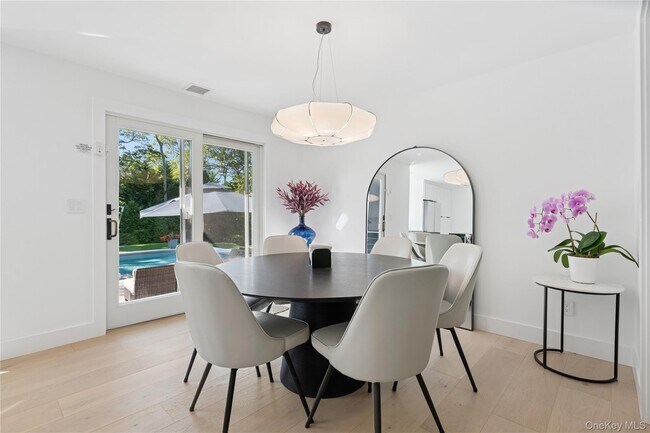 Building Photo - 13 Sherwood Rd