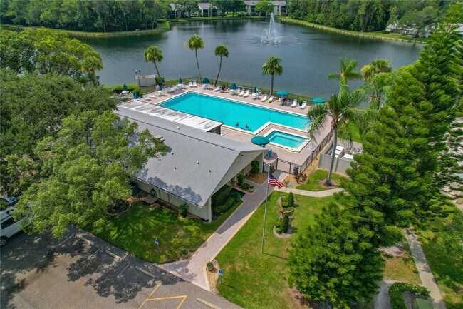 Building Photo - 3161 Lake Pine Way S