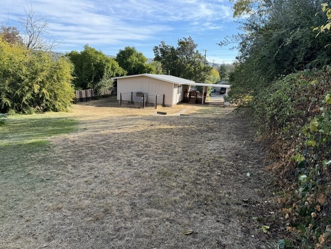 Building Photo - 28 Westwood Way