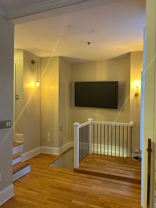 Building Photo - 30 5th StreetUnit 105 - 1