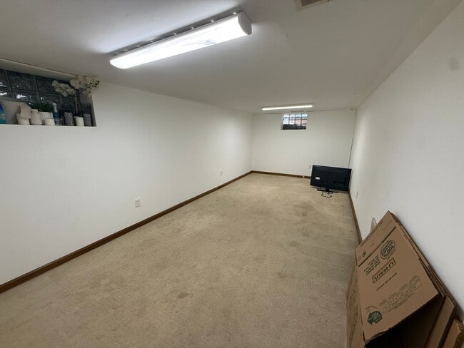 Building Photo - 908 Churchill Cir