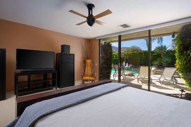 Building Photo - 52 Princeton Dr