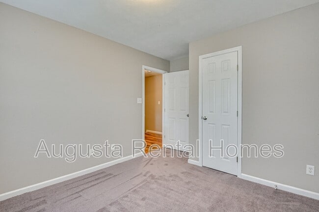 Building Photo - 4866 Orchard Hill Dr