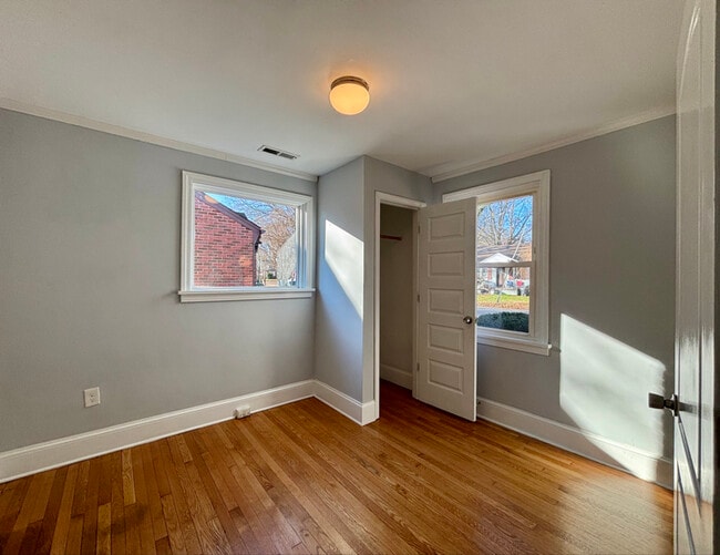 Building Photo - 321 Jefferson Ave