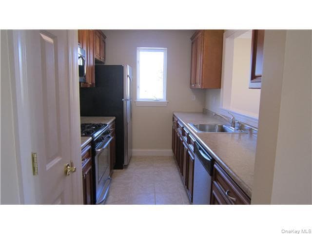 Primary Photo - 402 Tondo Cir