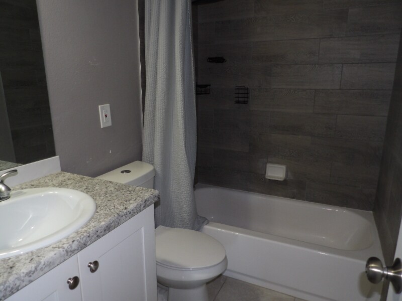 Building Photo - 7015 Woody Creek Dr