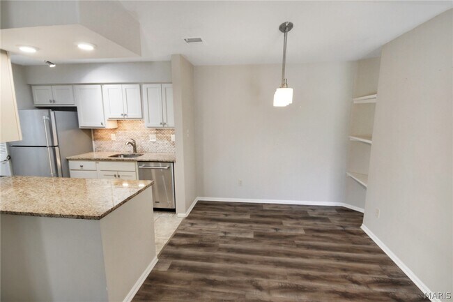 Building Photo - 111 Shirley Ridge Dr