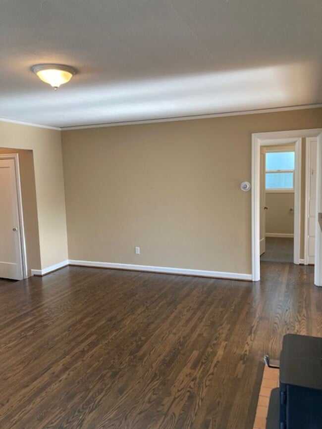 Building Photo - Updated North Tabor 2 Bedroom, 1 Bathroom ...