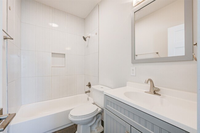 Building Photo - 1605 Colorado St