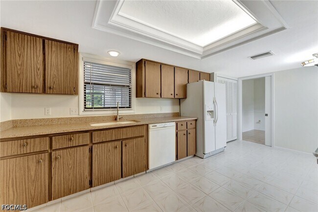 Building Photo - 1516 Sautern Dr SW