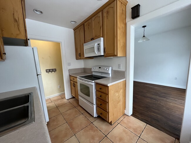 Building Photo - 2521 Dearborn St