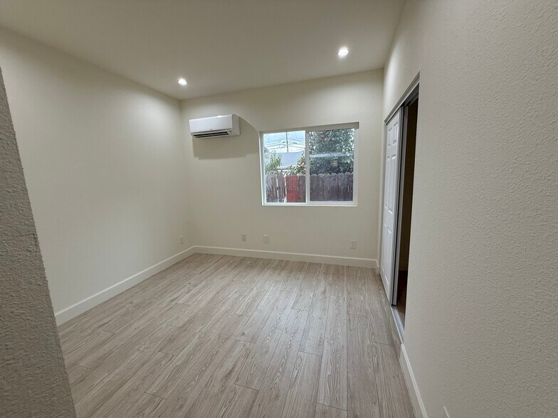 Bedroom 2 - 37045 Dutra Way