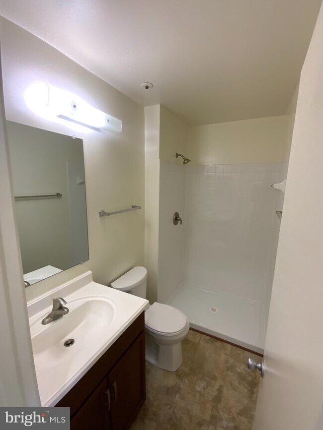 Building Photo - 14905 Cleese Ct