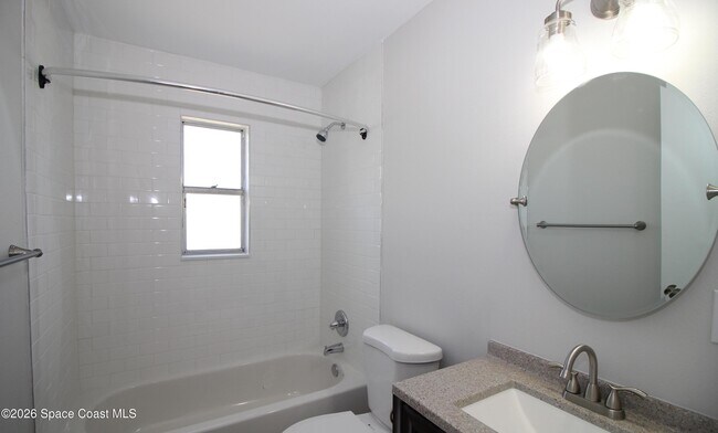 Building Photo - 75 Rivercliff Ln