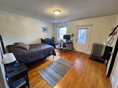 Building Photo - 9 Centre St