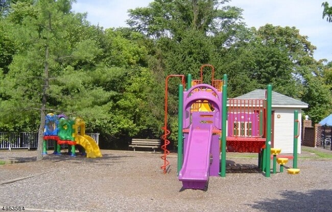 Building Photo - 804 Brokaw Ct