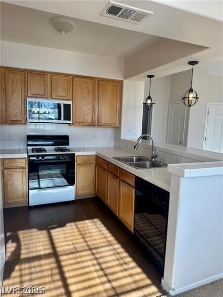 Building Photo - 9901 Trailwood Dr