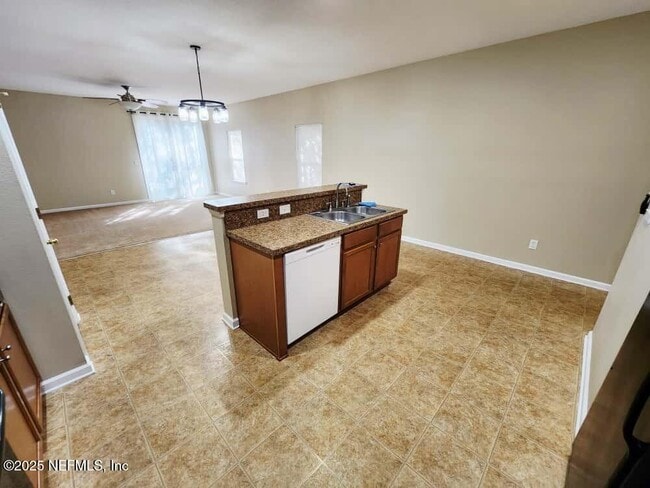 Building Photo - 6844 Misty View Dr