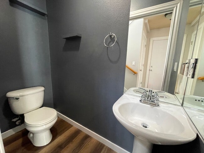 Building Photo - Lovely St Johns Home with Attached Garage, Outdoor Space, Washer/Dryer In Unit