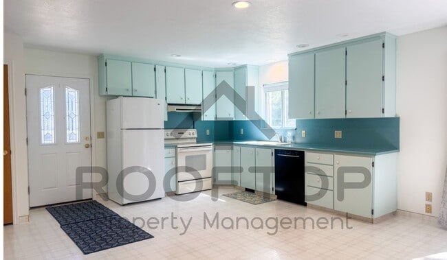 Building Photo - 206 N 200 E