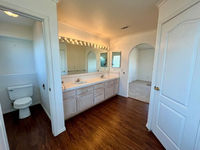 Building Photo - 3 Bedroom 2-1/2 Bathroom North Grover Beach Home with a View