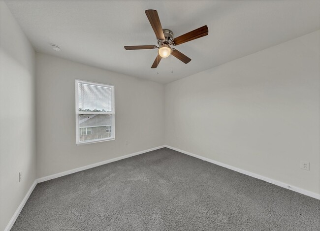 Building Photo - 925 Merganser Way