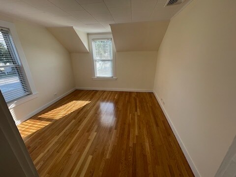 Building Photo - 16 Laurier St