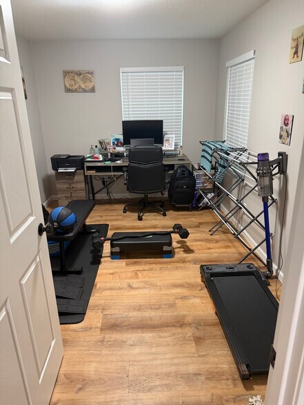 2nd bedroom - 184 School St