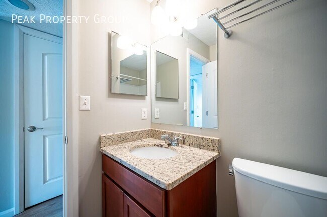 Building Photo - 980 Quay Ave