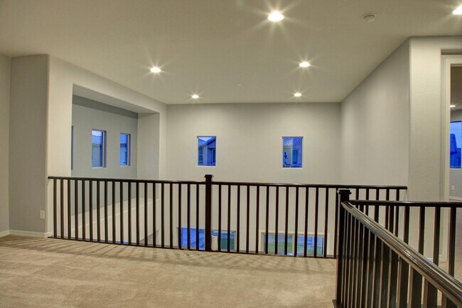 Building Photo - 3607 E Salter Dr