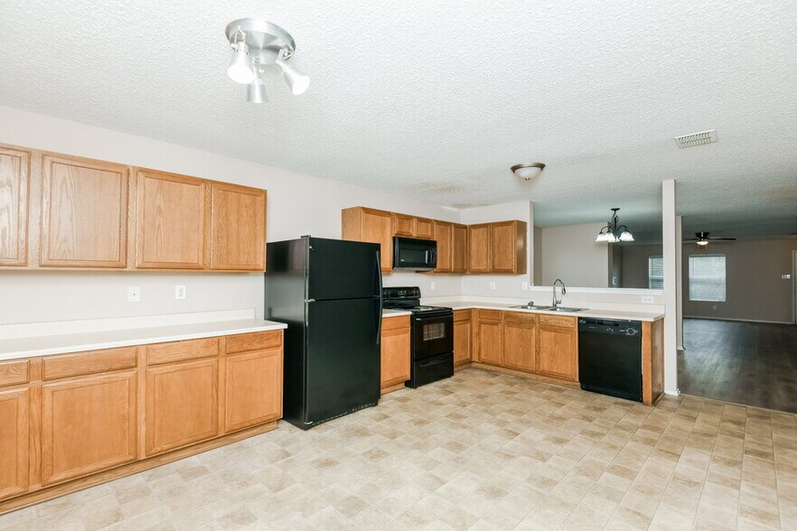 Building Photo - 4008 Golden Horn Ln