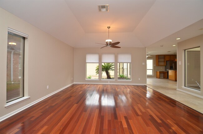 Building Photo - 12310 Burgoyne Dr