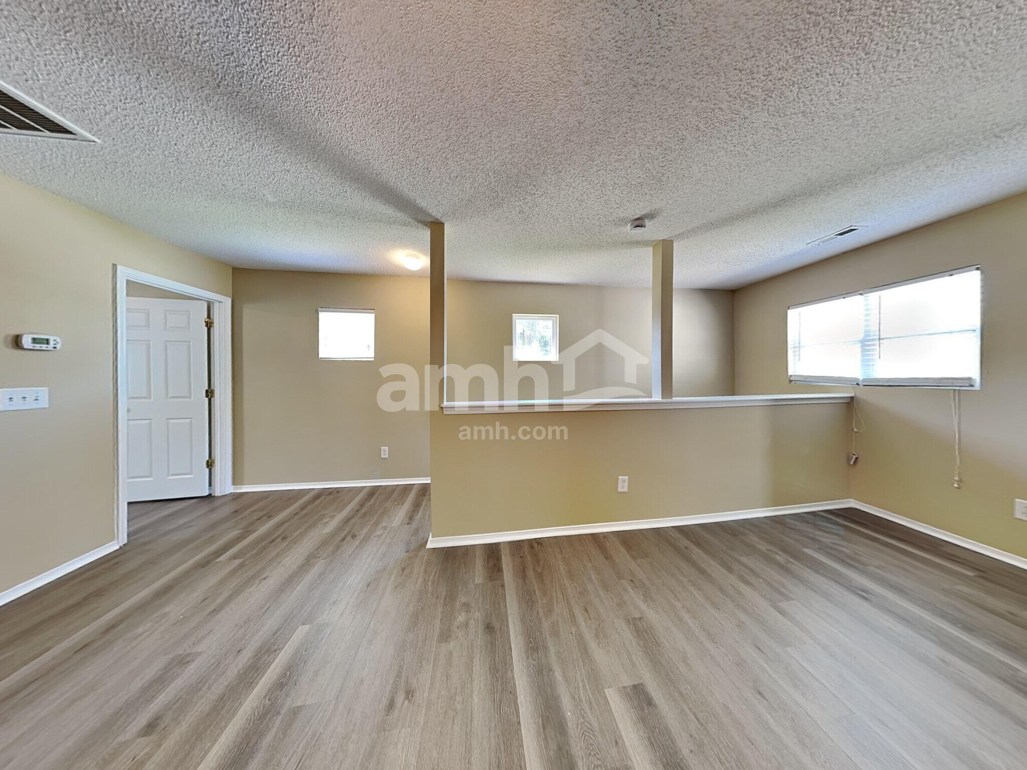 Building Photo - 3004 Van Dorn Rd