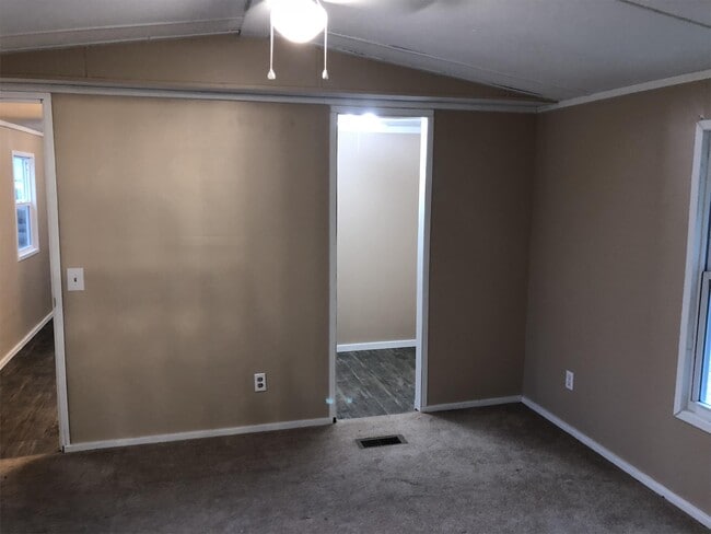 Building Photo - 57 Volewood Ln