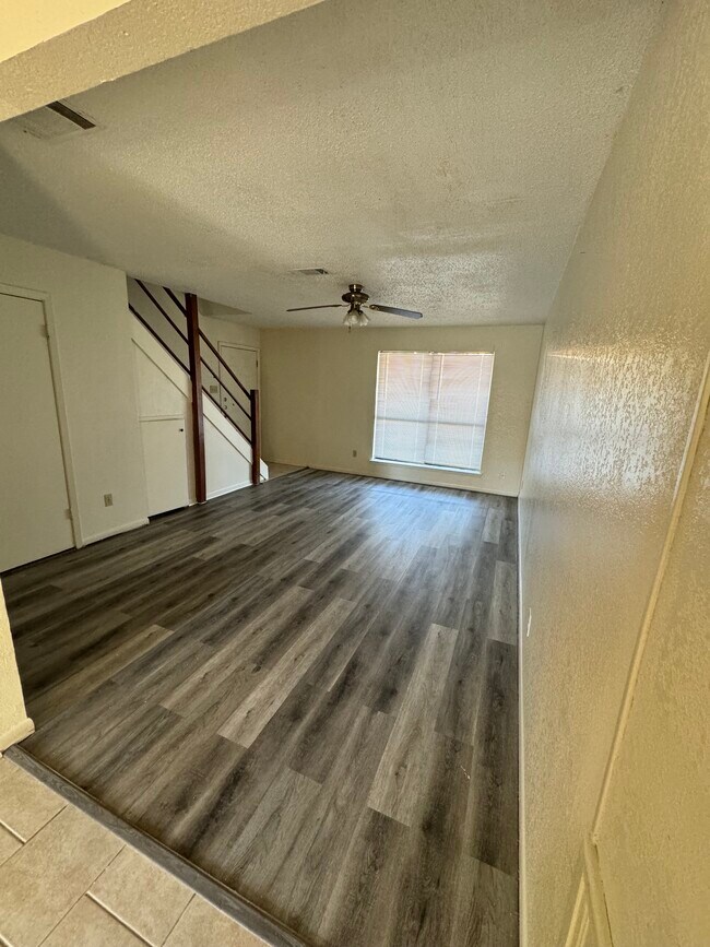 Building Photo - 3406 Victoria Cir