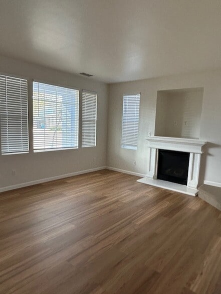 Building Photo - 2295 Orleans St