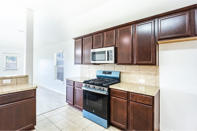 Building Photo - 9918 Hideaway Bend Ln