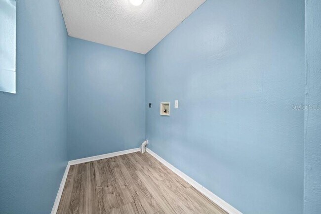 Building Photo - 4103 Holly Hill