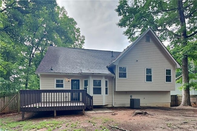 Building Photo - 600 Glendale Forest Dr