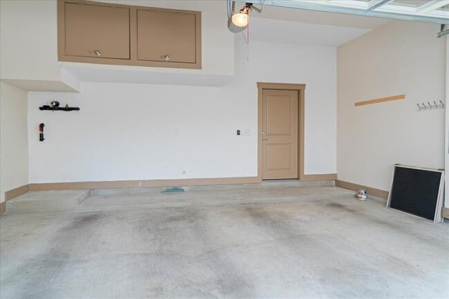 Building Photo - 2520 Bluebonnet Ln
