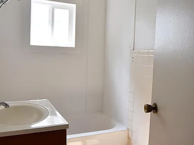 Building Photo - 1013 14th St