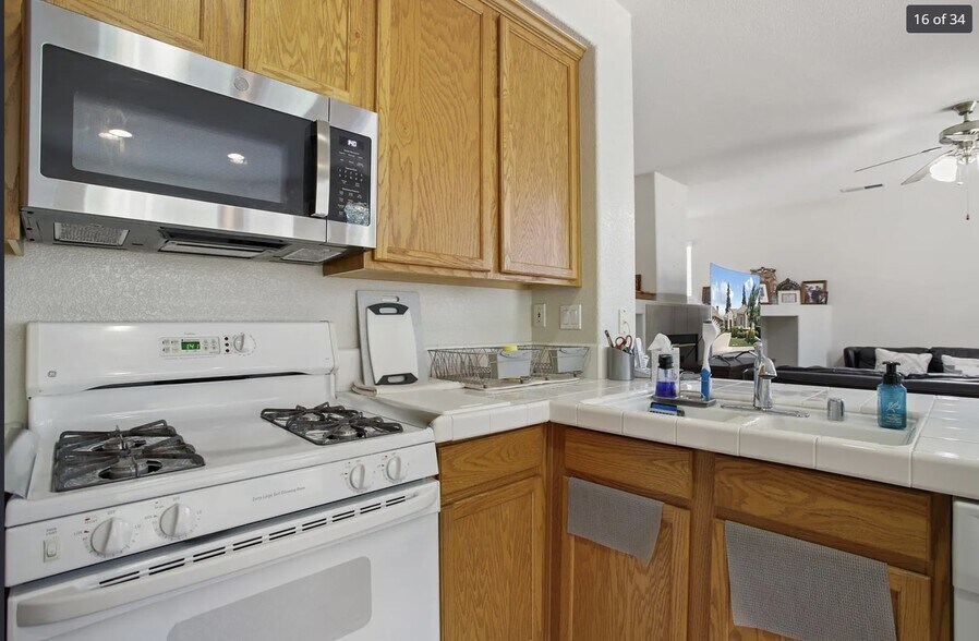 Building Photo - 6022 Tugboat Ln