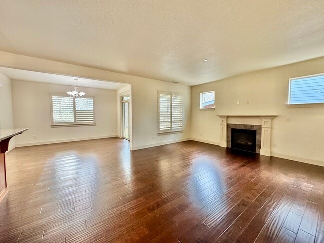 Building Photo - COMING SOON INQUIRE WITHIN- Beautiful 5 bdrm  and master on the main Home in Lacamas Meadows subd...