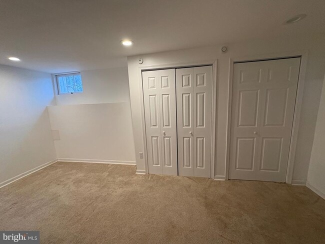 Building Photo - 146 Dumbarton Rd