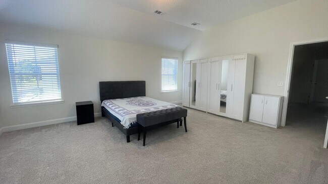 Building Photo - Beautiful 3 Bedroom, 3 Bathroom Home for Rent