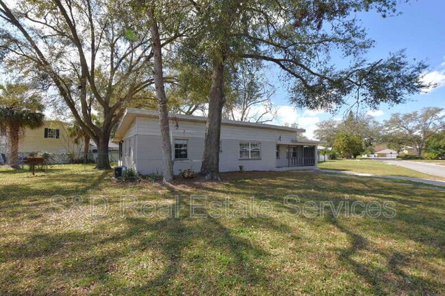 Building Photo - 1503 Hanson Ave