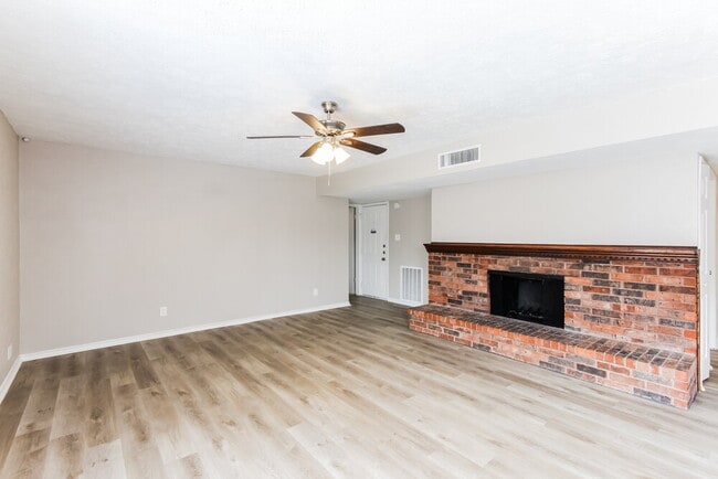 Building Photo - 6505 Alta Oaks Dr