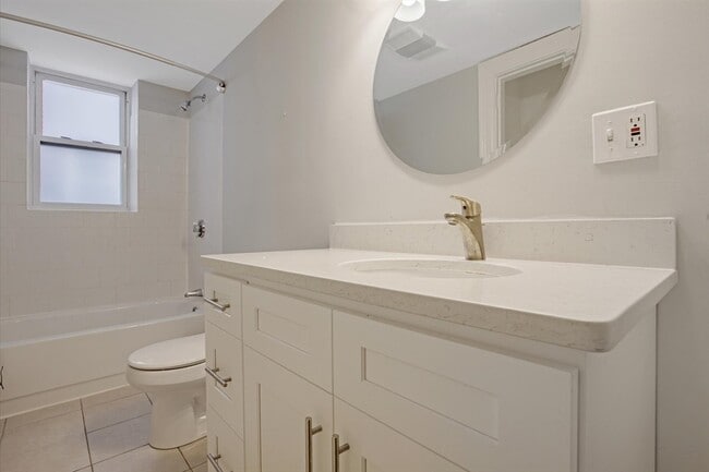 Building Photo - 108 Winthrop Rd